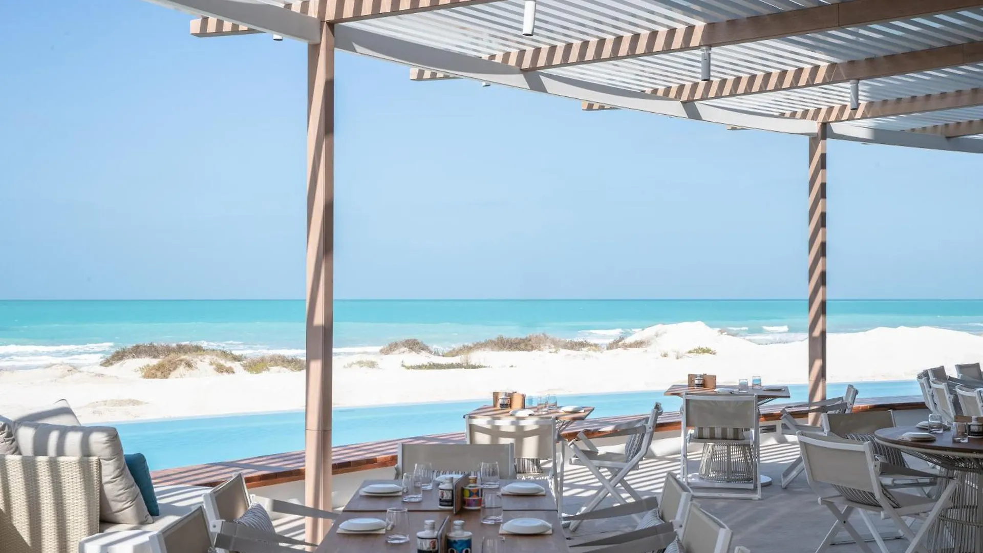 Jumeirah Saadiyat Island Abu Dhabi 5*,