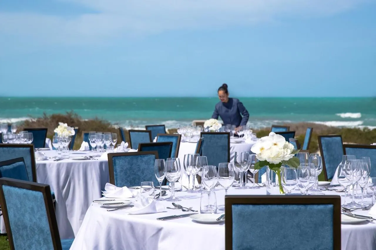 Jumeirah Saadiyat Island Abu Dhabi 5*,
